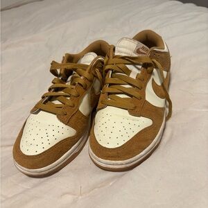 Nike Tan and Cream Casual Sneakers